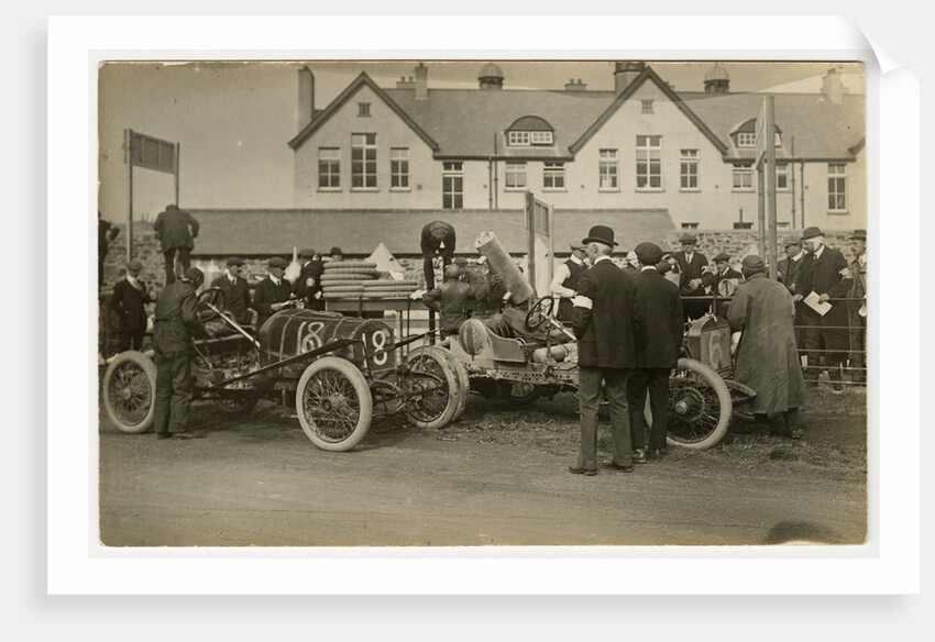 Ramsey pits, 1908 Tourist Trophy motorcar race by Anonymous