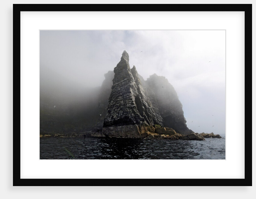 Sugarloaf rock by Dave Kneale