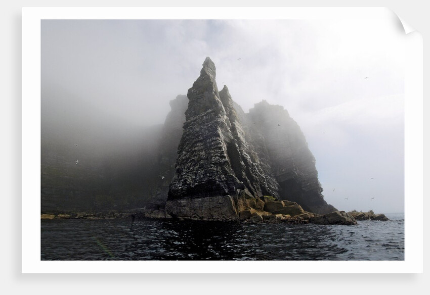 Sugarloaf rock by Dave Kneale