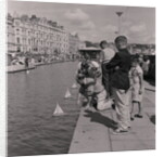 Bank holiday holidaymakers, Douglas by Manx Press Pictures