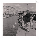 Bank holiday holidaymakers, Douglas by Manx Press Pictures