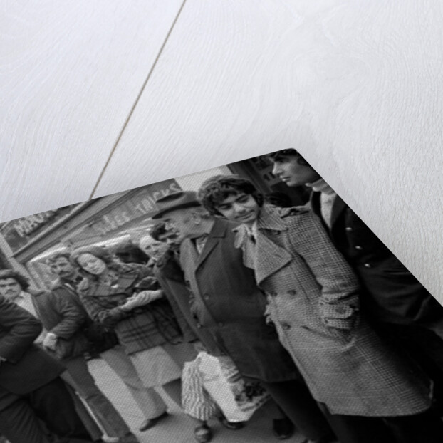 Joe Bugner with a life size cut out of Mohammad Ali by Staff