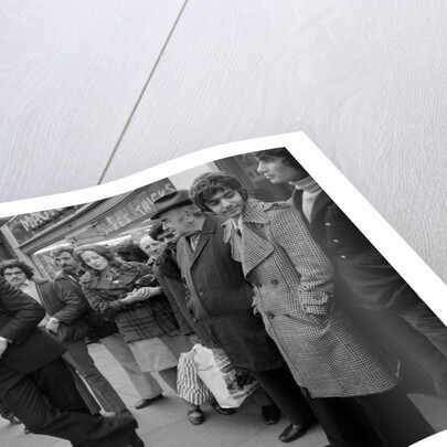 Joe Bugner with a life size cut out of Mohammad Ali by Staff