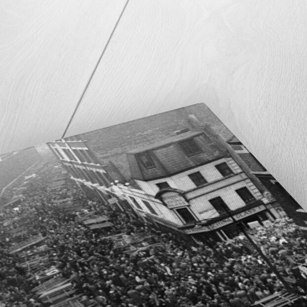 Petticoat Lane 1948 by George Greenwell
