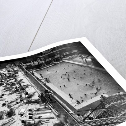 Oasis Lido, London, 1975 by Carl Bruin