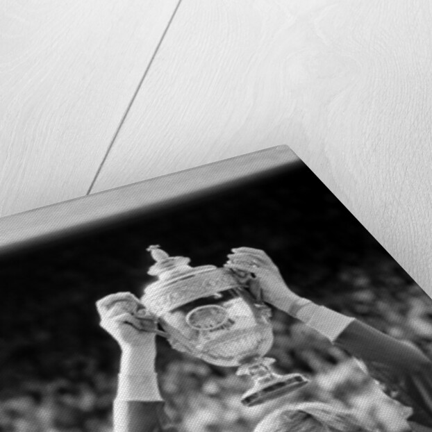 Boris Becker wins Wimbledon 1985 by Staff