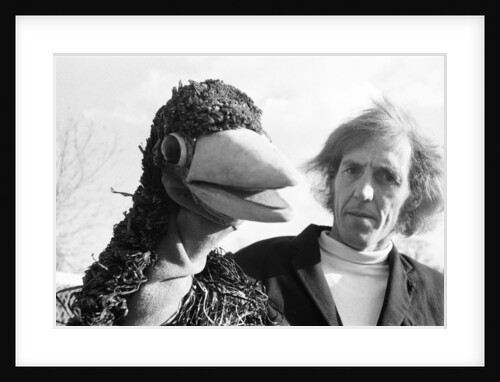 Rod Hull and emu at Twycross Zoo by Eric Piper
