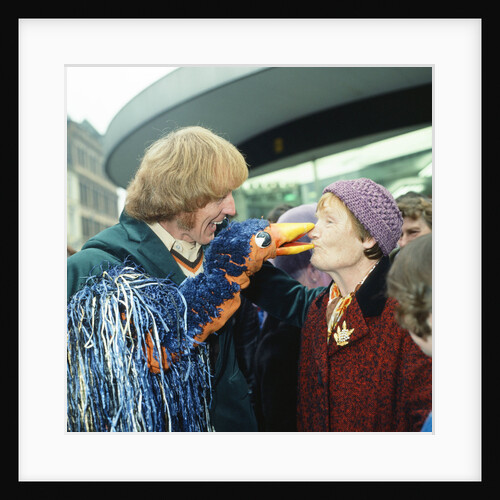 Rod Hull and his feathered puppet emu by Staff