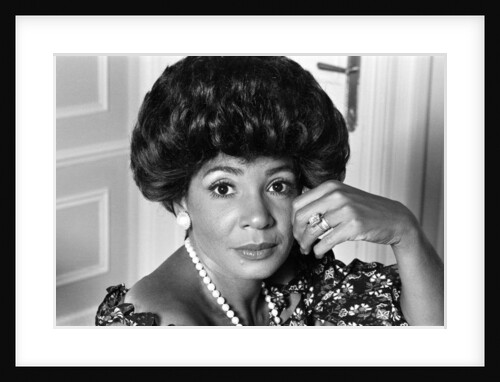 Shirley Bassey in Monte Carlo by Doreen Spooner