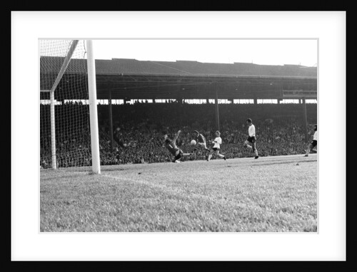 George Best 1971 by Ernest Chapman