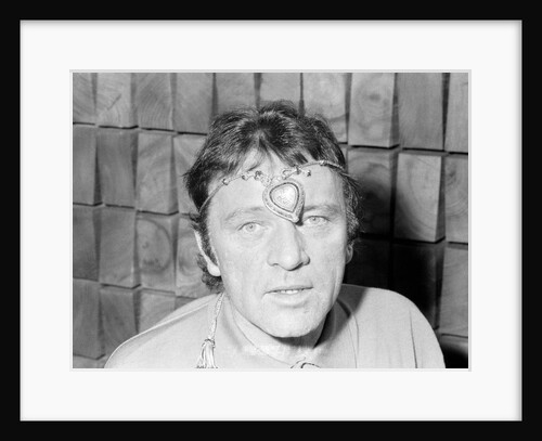 Elizabeth Taylor by Kent Gavin