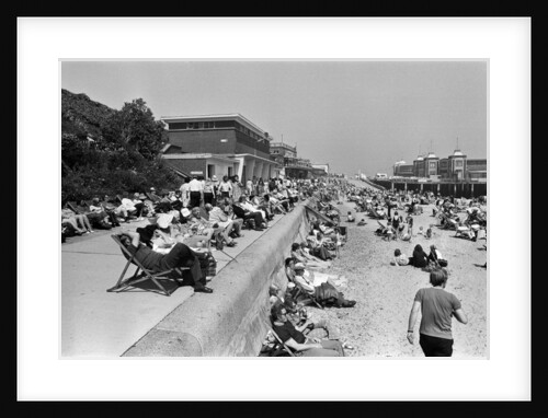 Eastebourne 1975 by Daily Mirror