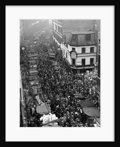 Petticoat Lane 1948 by George Greenwell