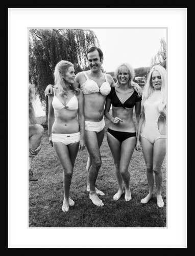 Monty Pythons Flying Circus by Kent Gavin