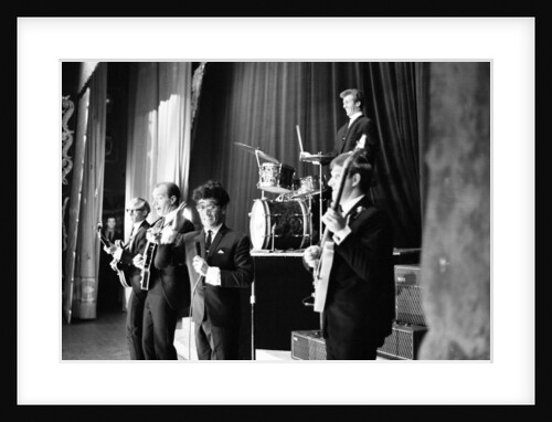 Freddie and the Dreamers 1963 by Bela Zola