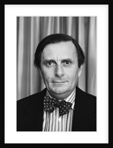 Barry Humphries by Carl Bruin