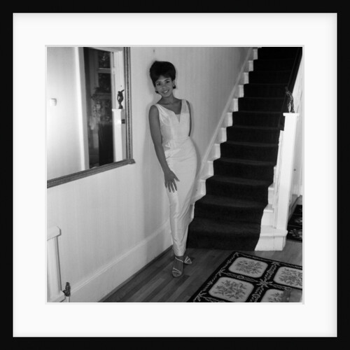 Shirley Bassey by Freddie Reed