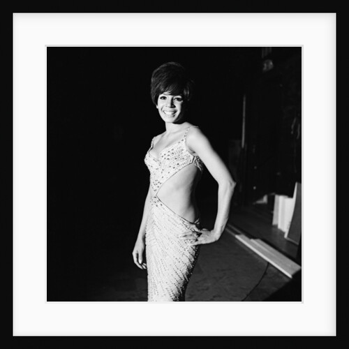 Shirley Bassey by Ray Weaver