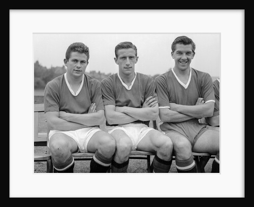 Manchester United players pose for a photograph by Park