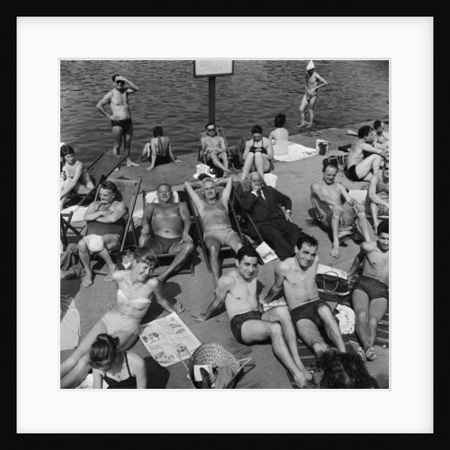People sunbathing in a heatwave at the Serpentine Lido by Tommy Lea