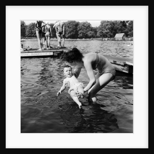 People sunbathing in a heatwave at the Serpentine Lido by Tommy Lea