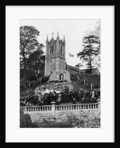 The Rosary being reunited at the foot of the wayside grotto of Our Lady of Lourdes by Staff