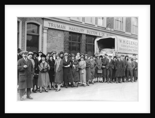 Commuters waiting for buses and make shift public transport by Staff