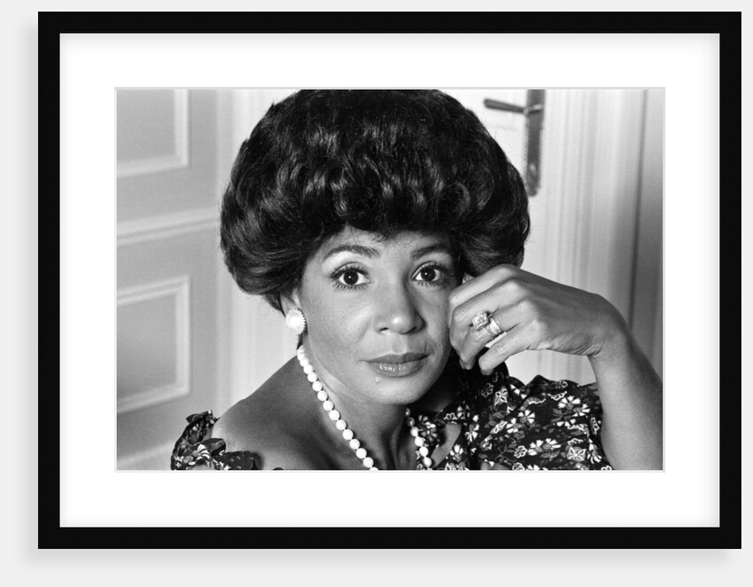 Shirley Bassey in Monte Carlo by Doreen Spooner