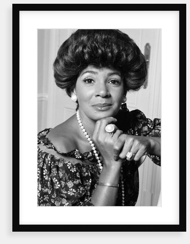 Shirley Bassey in Monte Carlo by Doreen Spooner