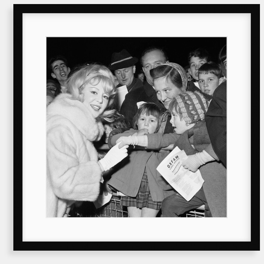 Kathy Kirby singing carols in Trafalgar Square 1963 by Barham