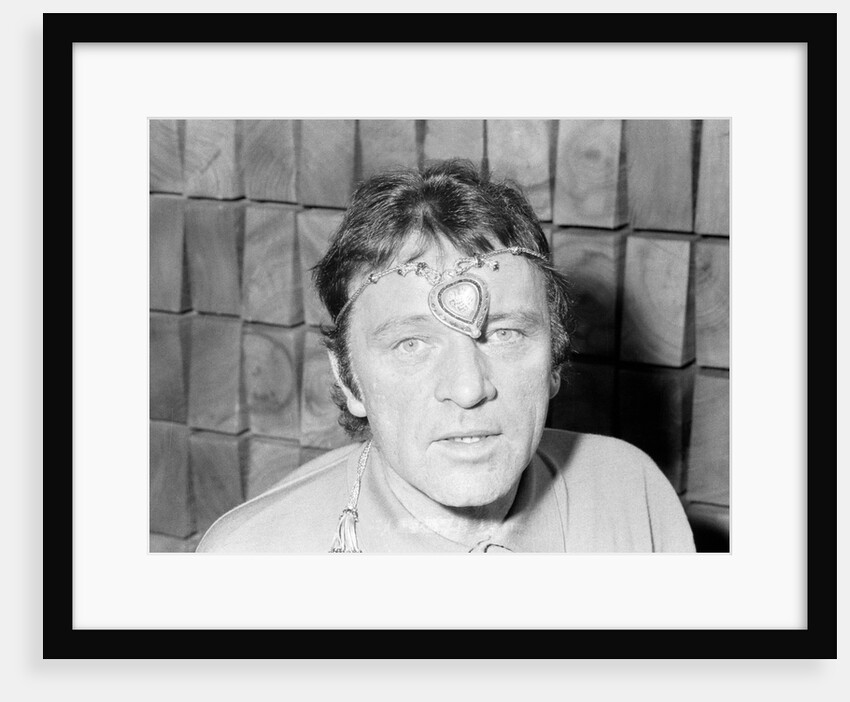 Elizabeth Taylor by Kent Gavin