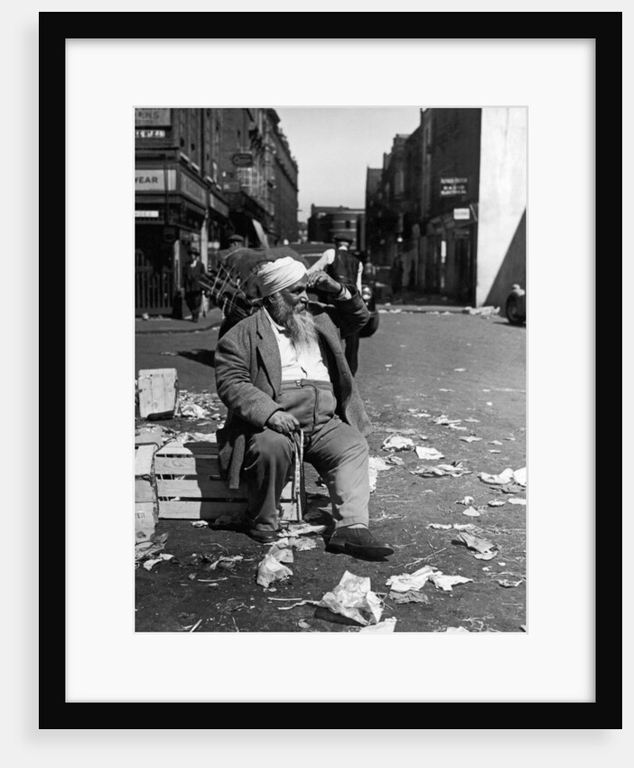 Petticoat Lane Market by Staff