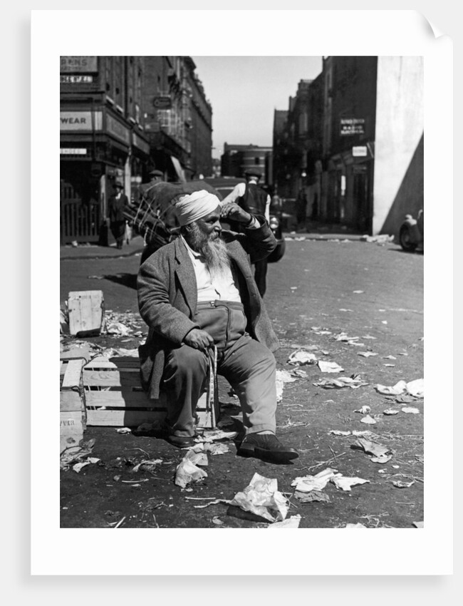 Petticoat Lane Market by Staff
