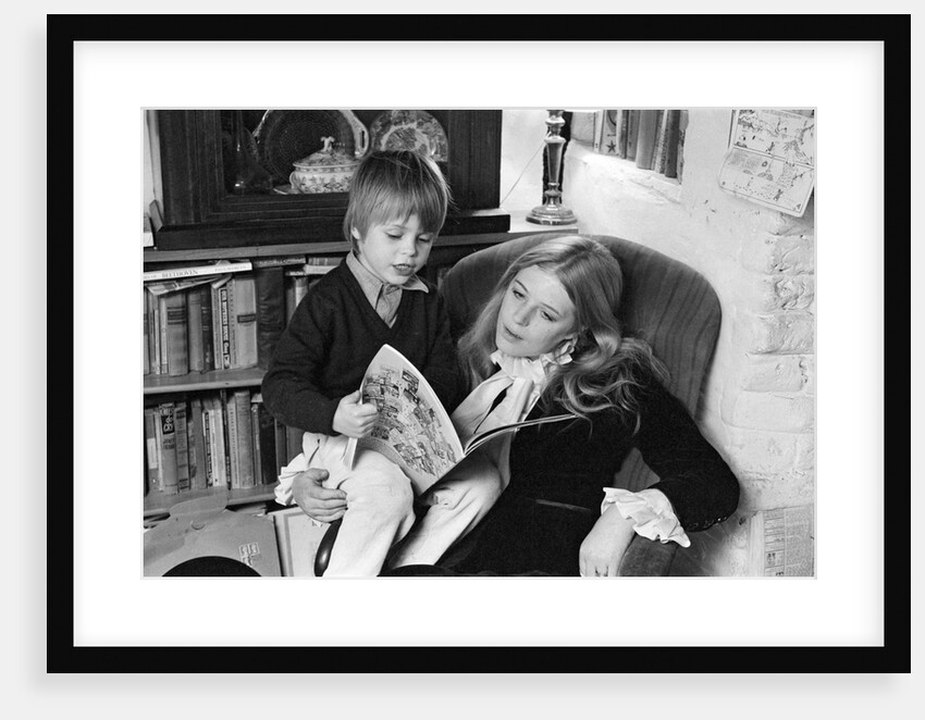 Marianne Faithfull 1971 by Bill Rowntree