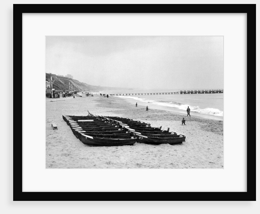 Bournemouth beach, 1964 by Daily Mirror