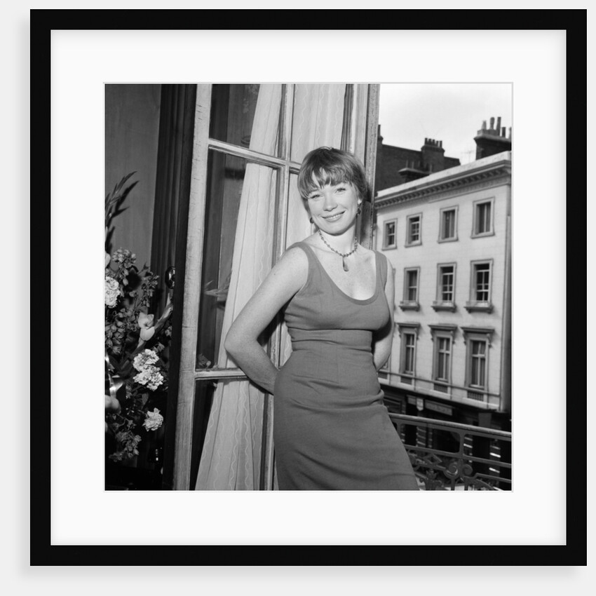 Shirley MacLaine by Bela Zola