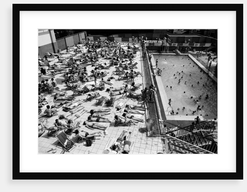 Oasis Lido, London, 1975 by Carl Bruin