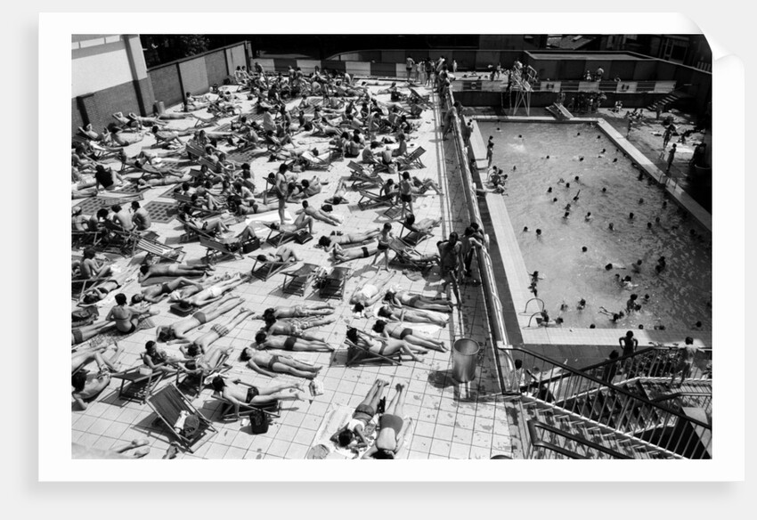 Oasis Lido, London, 1975 by Carl Bruin
