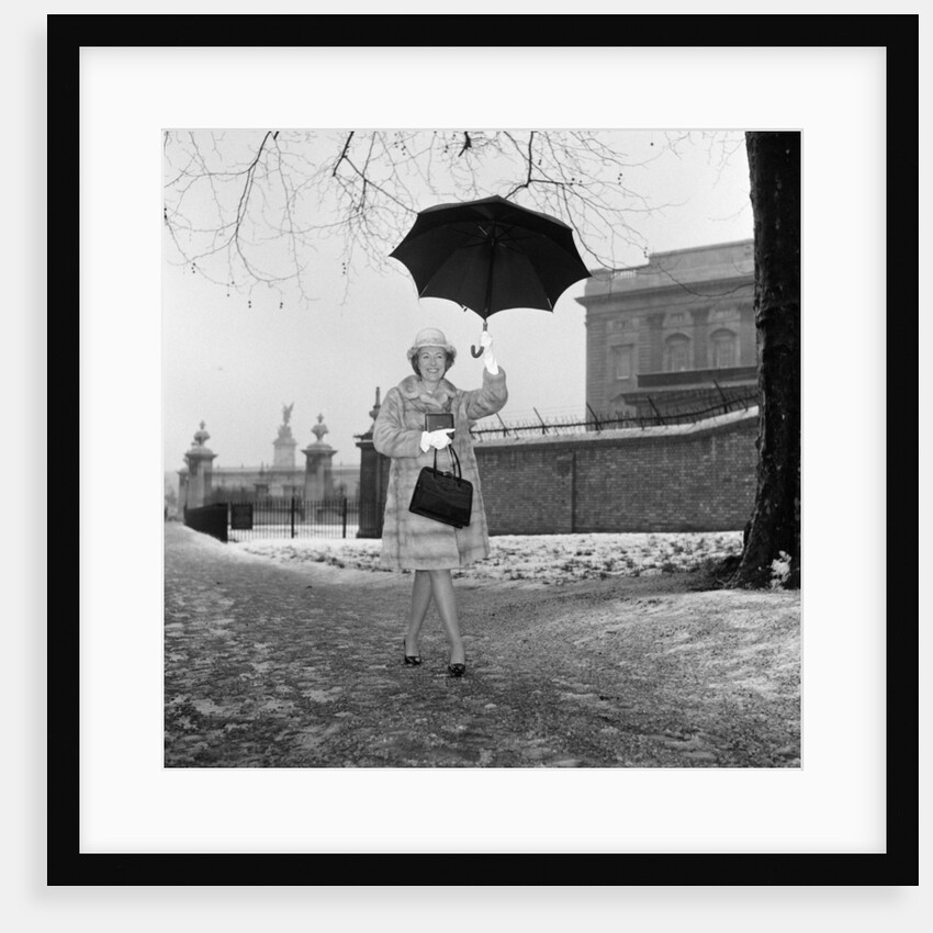 Dame Vera Lynn by Arthur Sidey