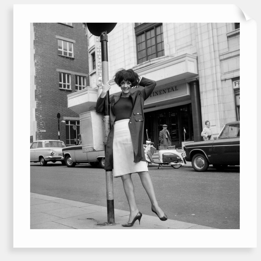 Amanda Barrie ahead of her performance in the comedy "A Publish Mischief" by Newspix Blackpool
