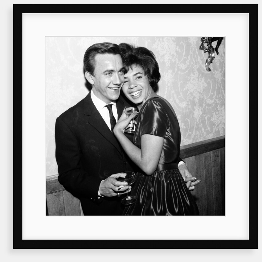 Shirley Bassey by Daily Mirror