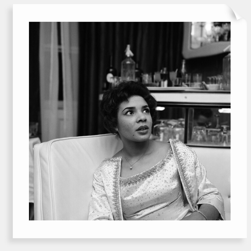 Shirley Bassey by Bob Hope