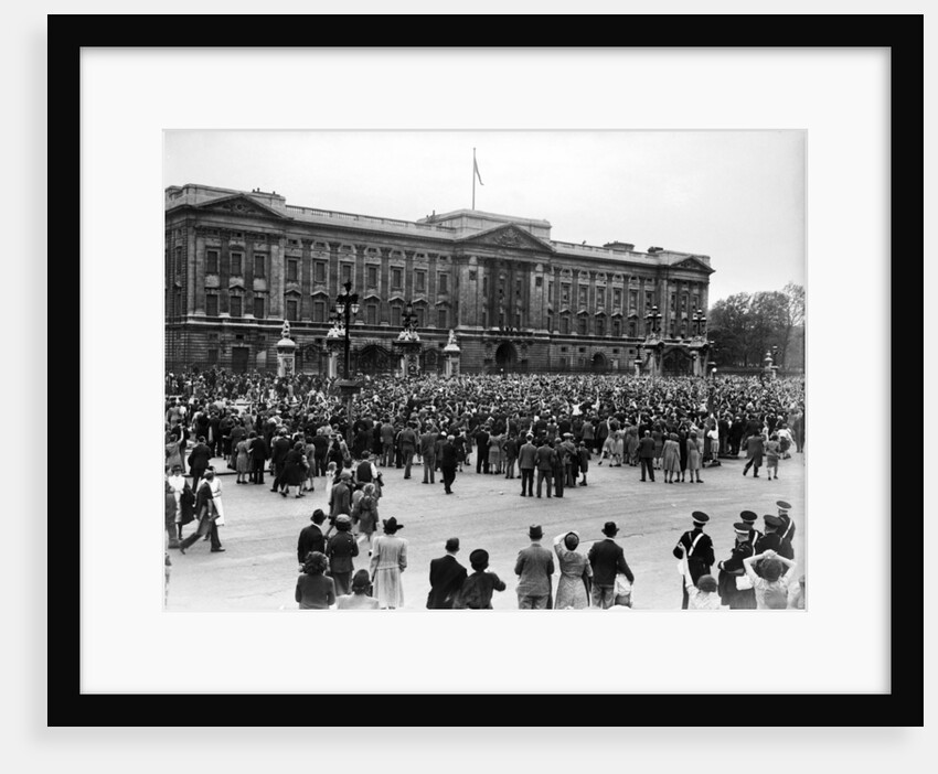 VE Day celebrations in London 1945 by Nixon & Greaves