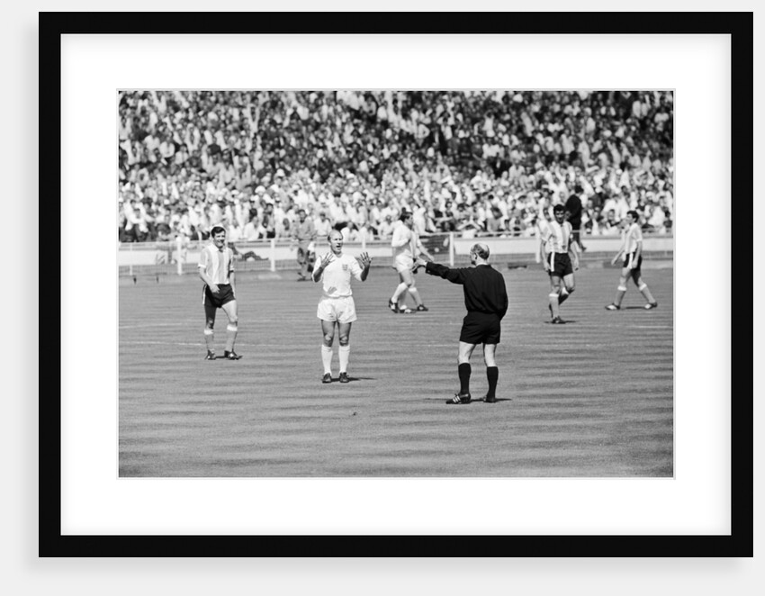 1966 World Cup Quarter Final, England 1 v Argentina 0 by Staff