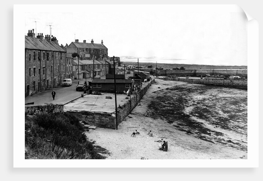 Far from the crowded beaches by NCJ / Kemsley