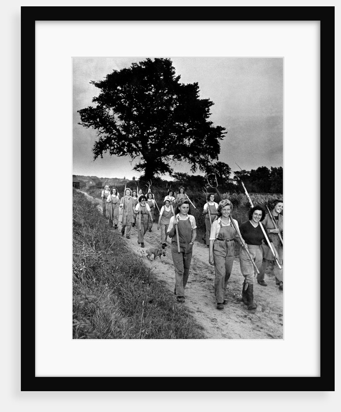 Land girls on their way home from the field by George Greenwell