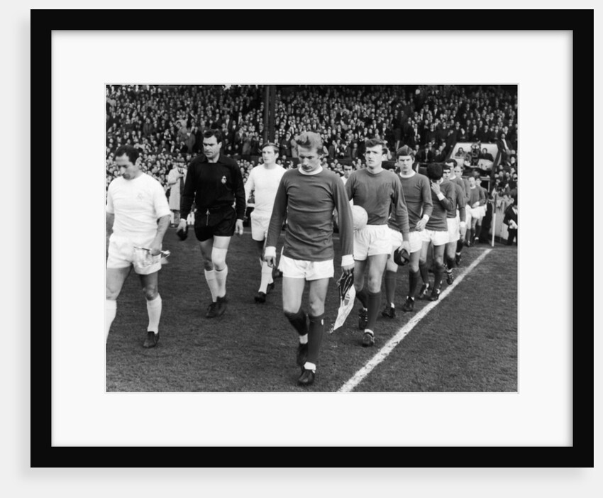 Real Madrid and Manchester United take to the field by Staff