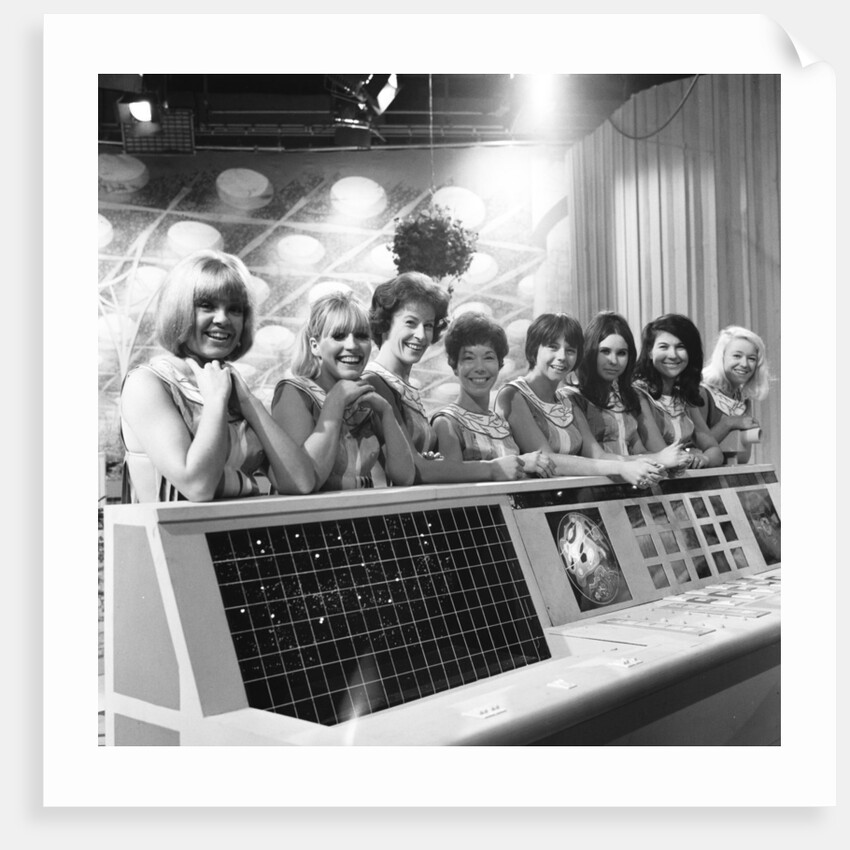 On the set of the Dr Who adventure "The Ark" by Anonymous