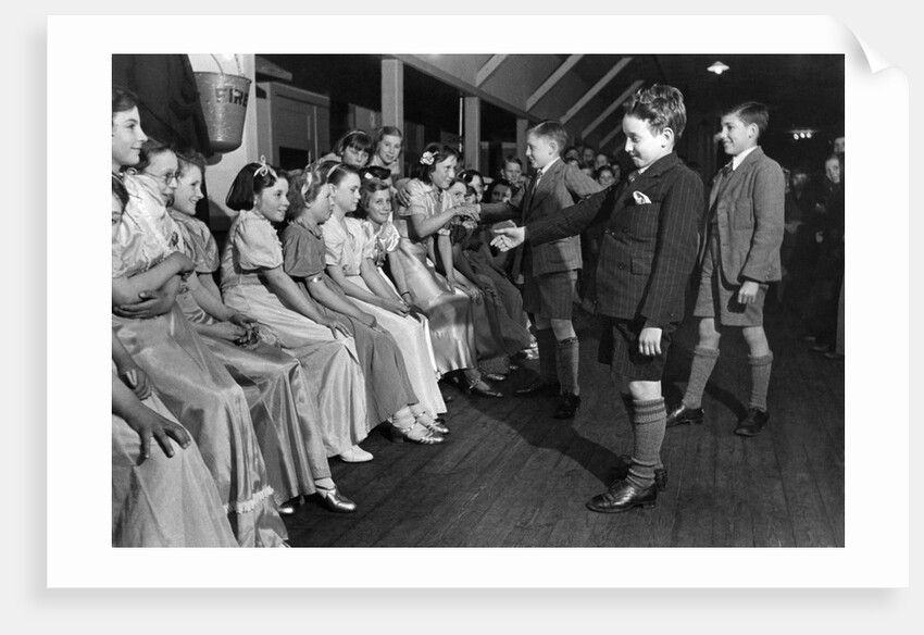 Getting partners at Balloon Dancing at Children Camp by Staff