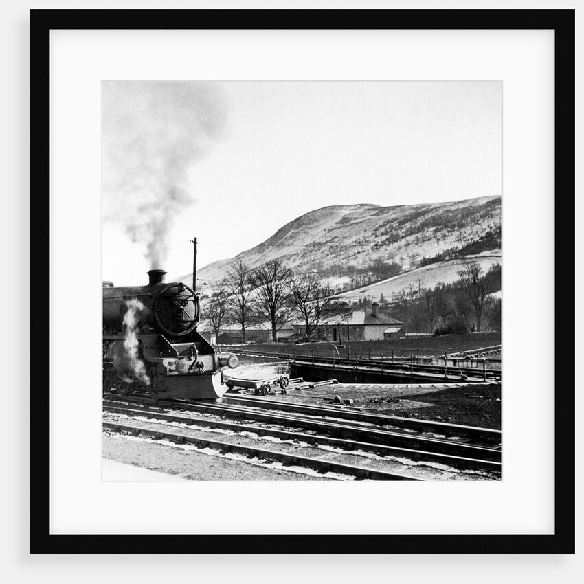 Steam train leaves Blair Atholl by Staff